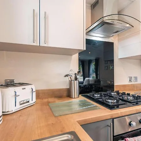 Holiday home The Serenity With Hot Tub York